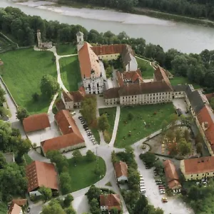 4* Hotel Klostergasthof Raitenhaslach